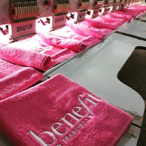 Özel Logolu Güzellik Salonu Havlu Seti – Kampanyalı Toptan Fiyatlarla